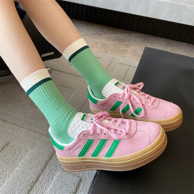 Adidas Shoes Gazelle - Adidas IE0420 Baskets rétro en daim